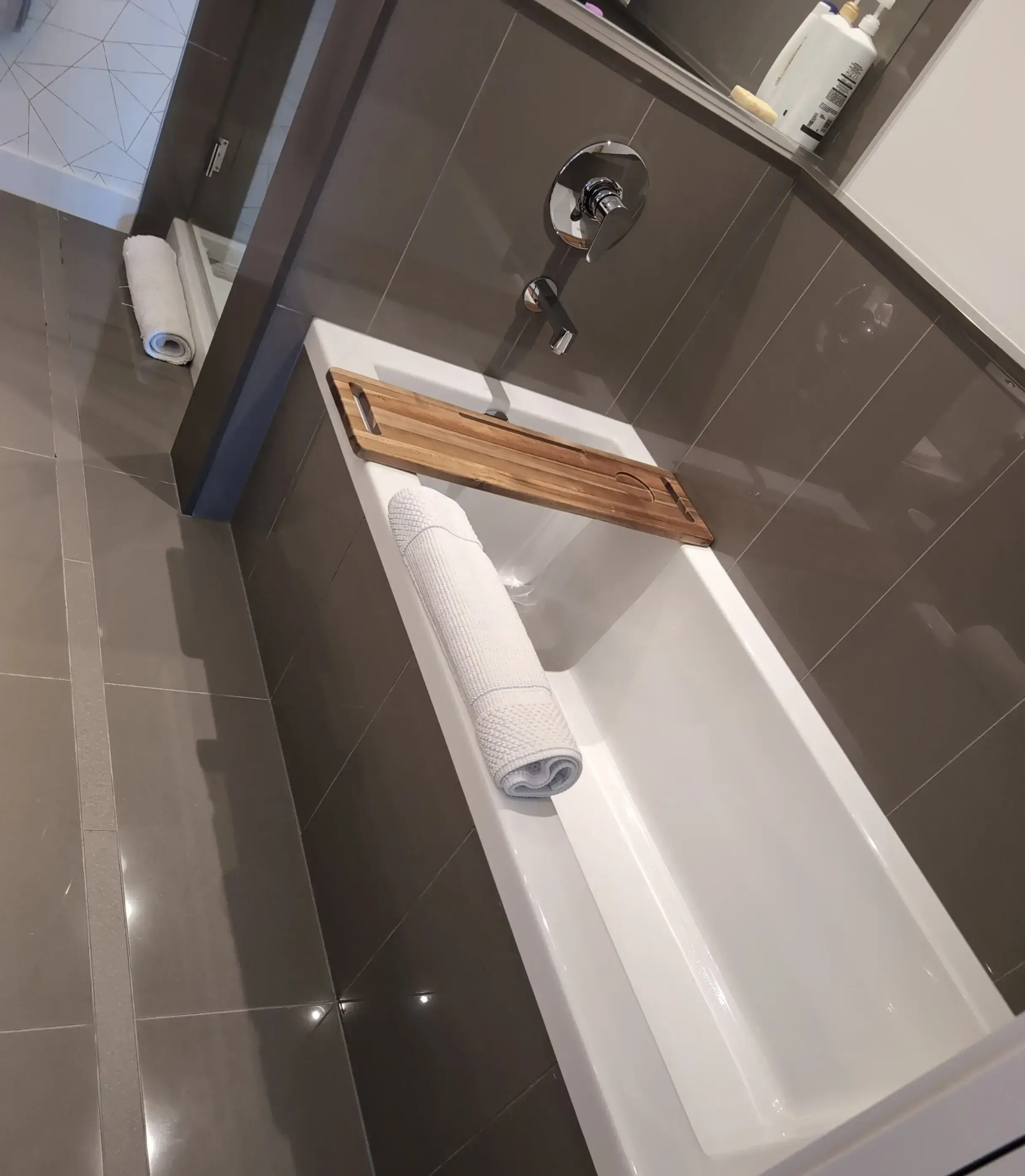 Bright and clean bathroom after professional house cleaning in Calgary
